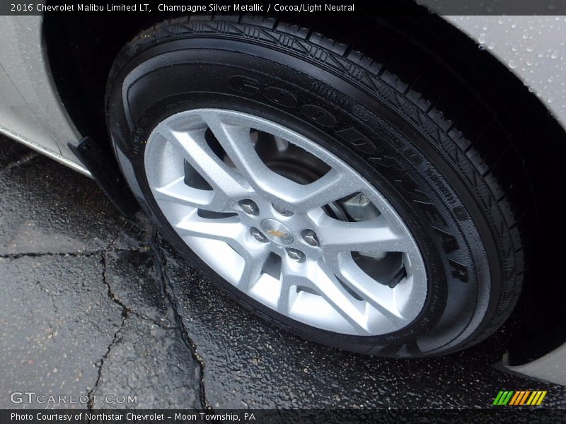 Champagne Silver Metallic / Cocoa/Light Neutral 2016 Chevrolet Malibu Limited LT