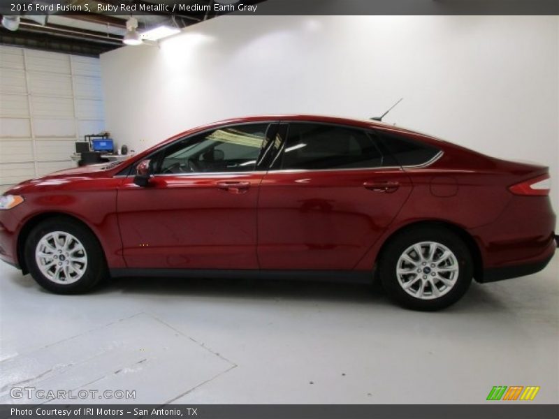 Ruby Red Metallic / Medium Earth Gray 2016 Ford Fusion S