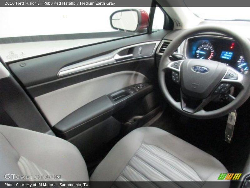 Ruby Red Metallic / Medium Earth Gray 2016 Ford Fusion S