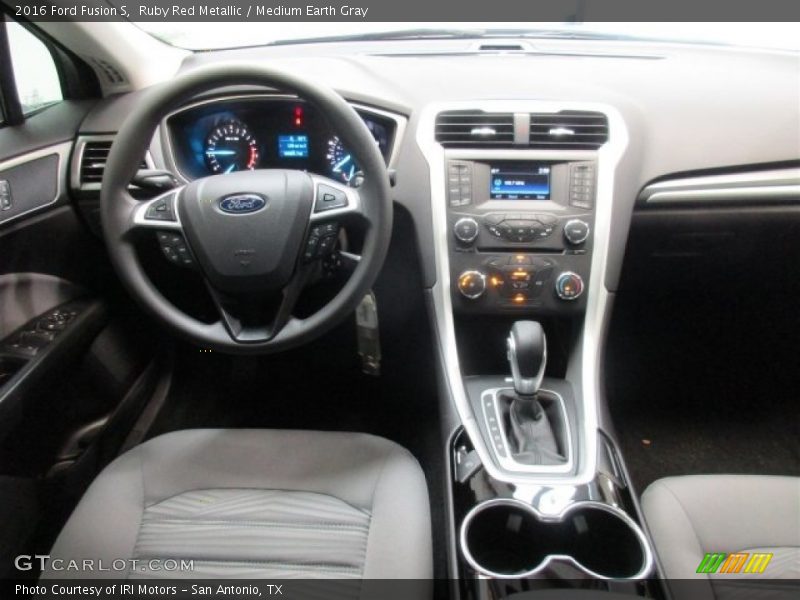 Ruby Red Metallic / Medium Earth Gray 2016 Ford Fusion S