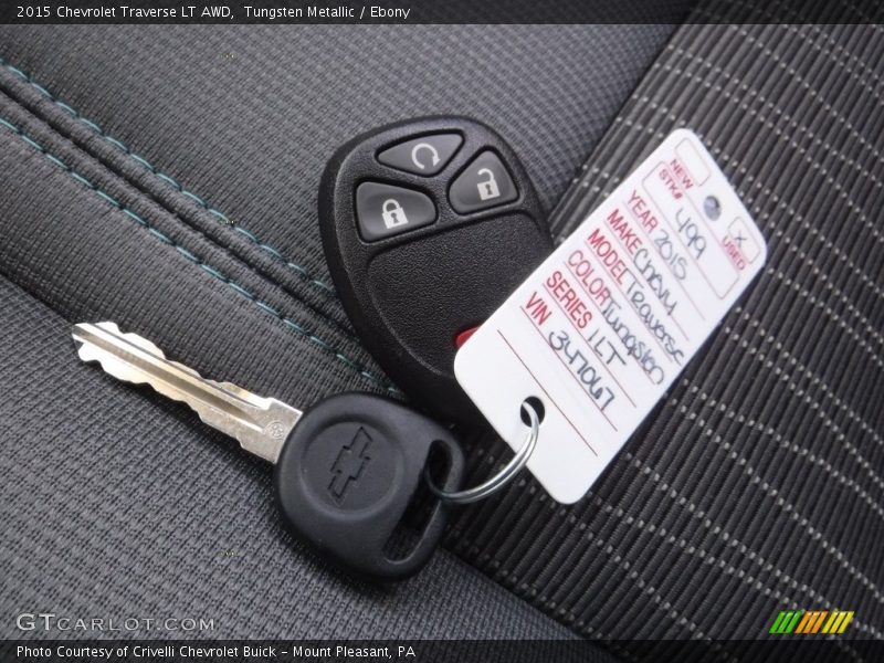 Tungsten Metallic / Ebony 2015 Chevrolet Traverse LT AWD