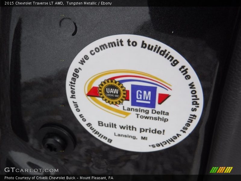 Tungsten Metallic / Ebony 2015 Chevrolet Traverse LT AWD