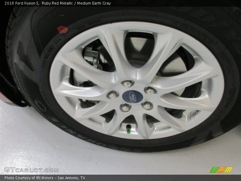Ruby Red Metallic / Medium Earth Gray 2016 Ford Fusion S