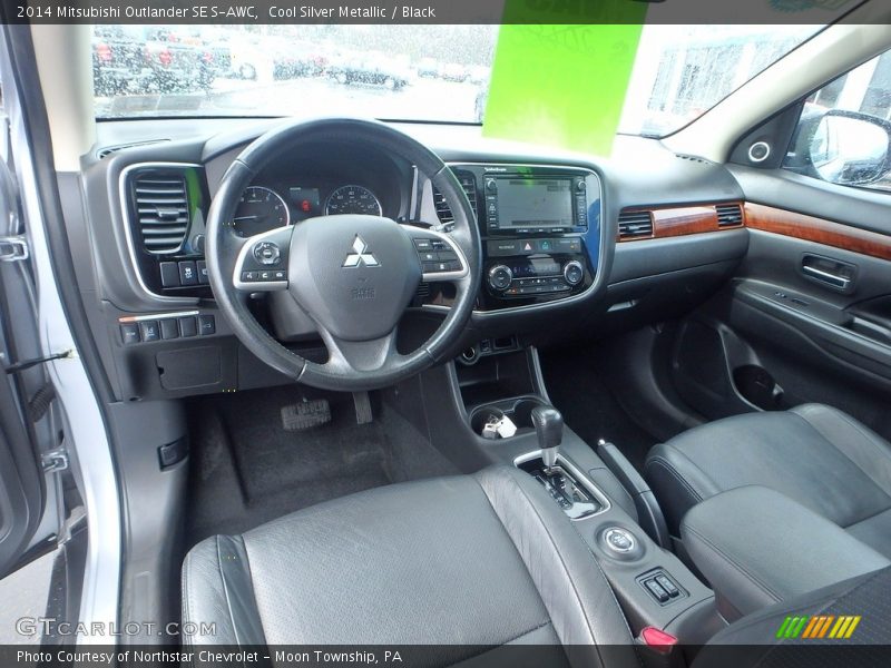Cool Silver Metallic / Black 2014 Mitsubishi Outlander SE S-AWC