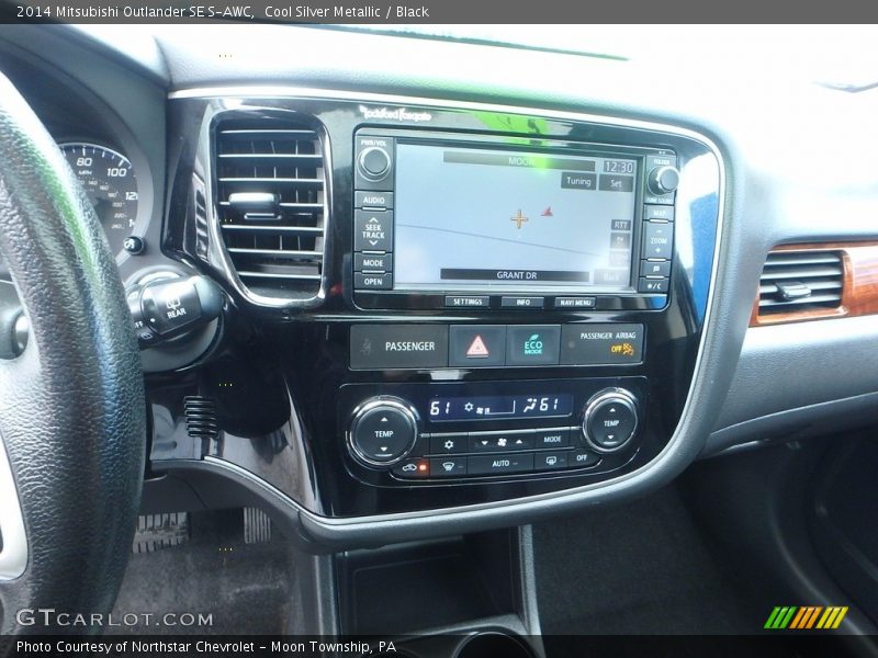 Cool Silver Metallic / Black 2014 Mitsubishi Outlander SE S-AWC