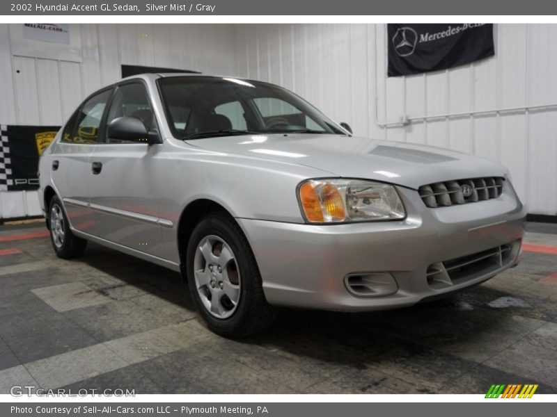 Silver Mist / Gray 2002 Hyundai Accent GL Sedan