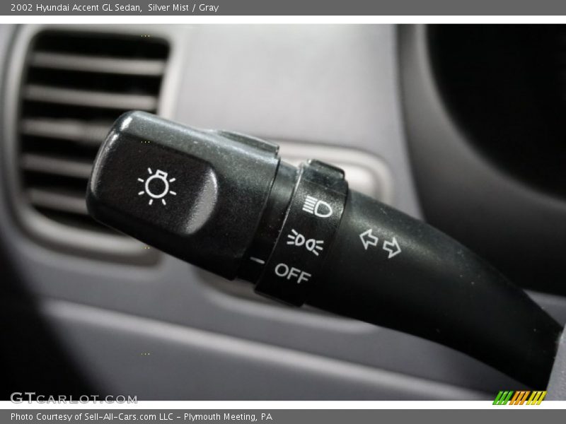 Silver Mist / Gray 2002 Hyundai Accent GL Sedan