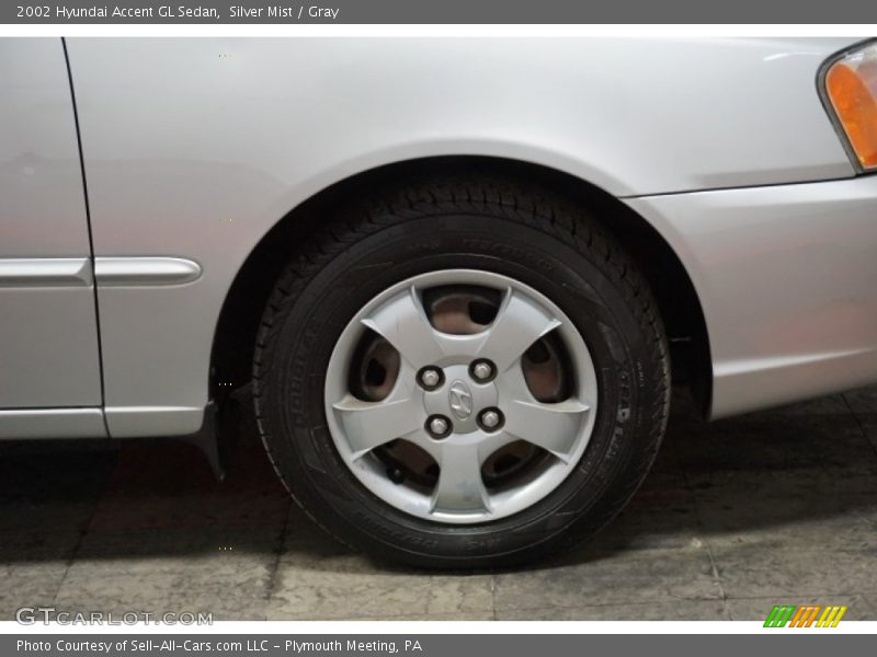 Silver Mist / Gray 2002 Hyundai Accent GL Sedan