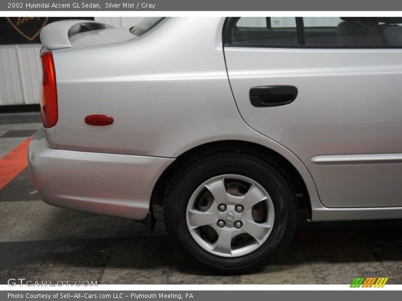 Silver Mist / Gray 2002 Hyundai Accent GL Sedan