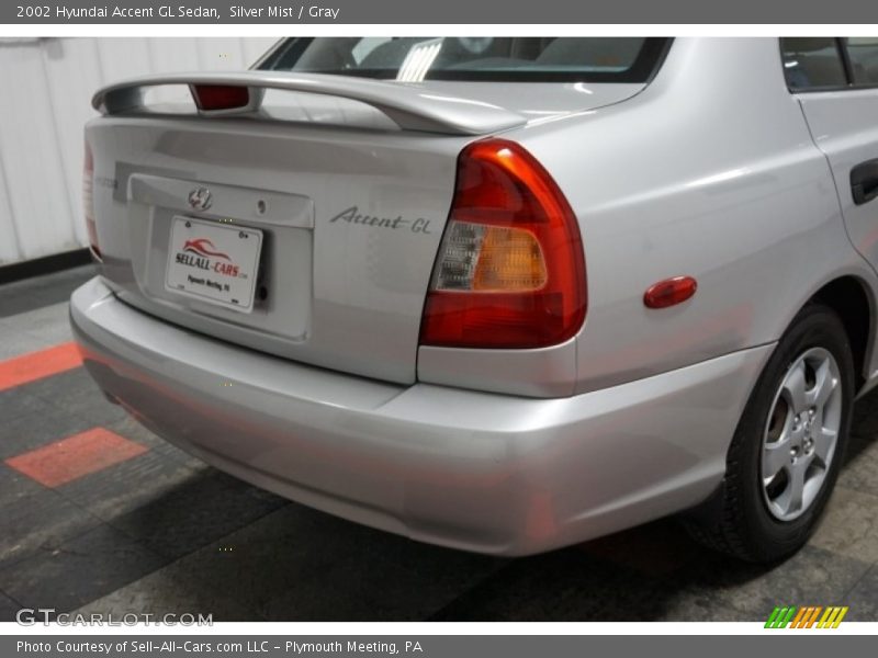 Silver Mist / Gray 2002 Hyundai Accent GL Sedan