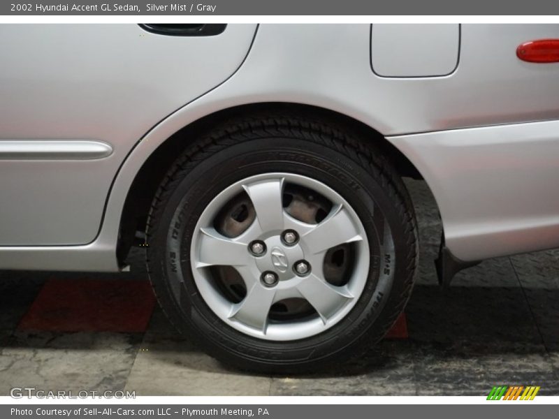 Silver Mist / Gray 2002 Hyundai Accent GL Sedan