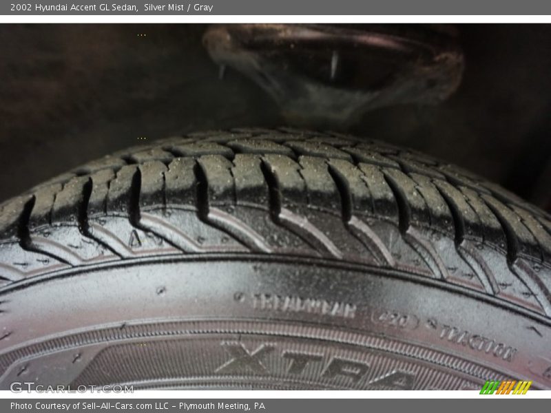 Silver Mist / Gray 2002 Hyundai Accent GL Sedan