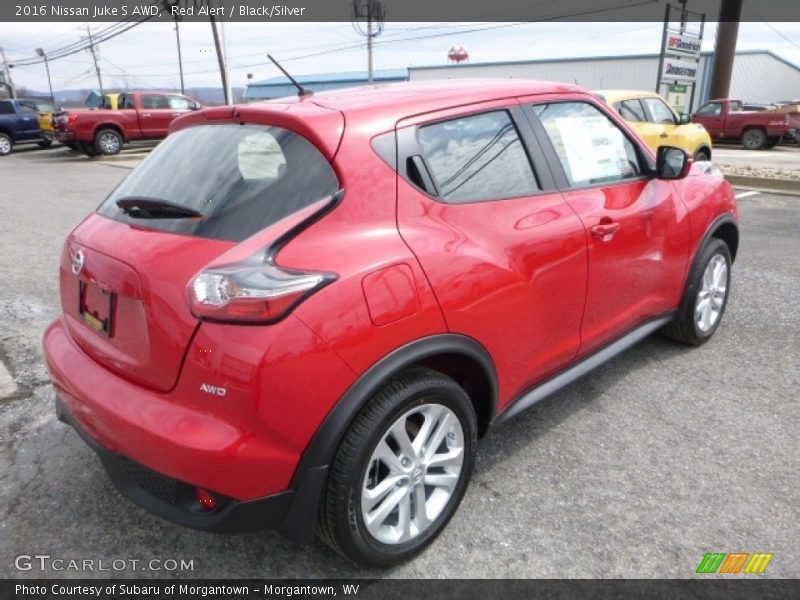 Red Alert / Black/Silver 2016 Nissan Juke S AWD