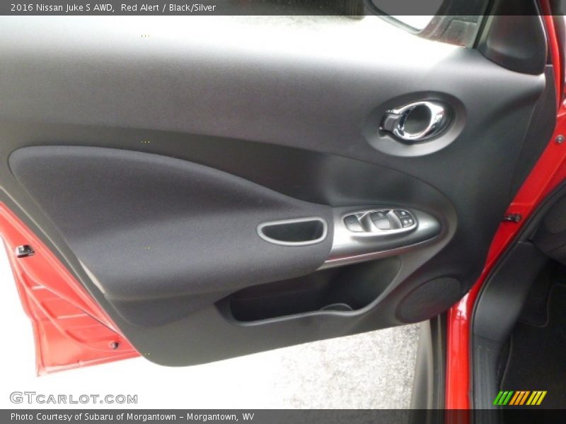 Red Alert / Black/Silver 2016 Nissan Juke S AWD