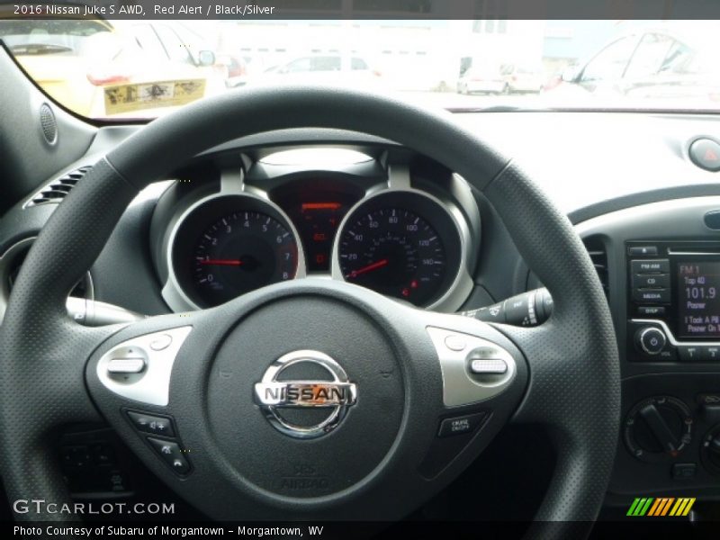 Red Alert / Black/Silver 2016 Nissan Juke S AWD