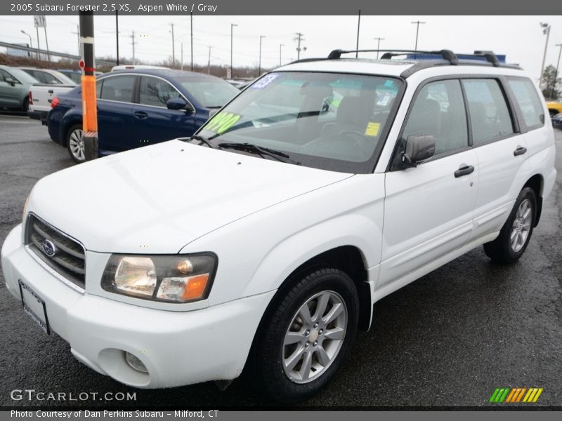 Front 3/4 View of 2005 Forester 2.5 XS