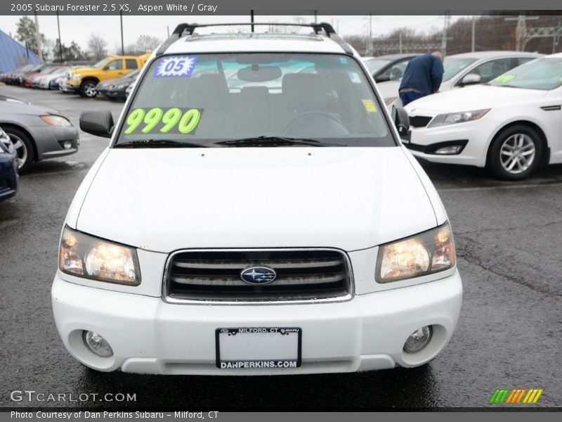 Aspen White / Gray 2005 Subaru Forester 2.5 XS