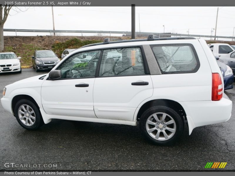 Aspen White / Gray 2005 Subaru Forester 2.5 XS