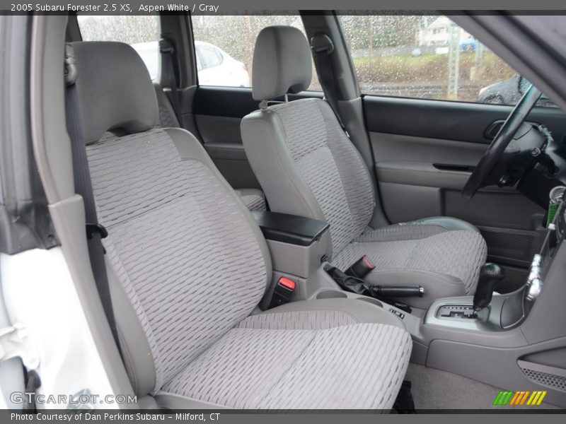 Aspen White / Gray 2005 Subaru Forester 2.5 XS