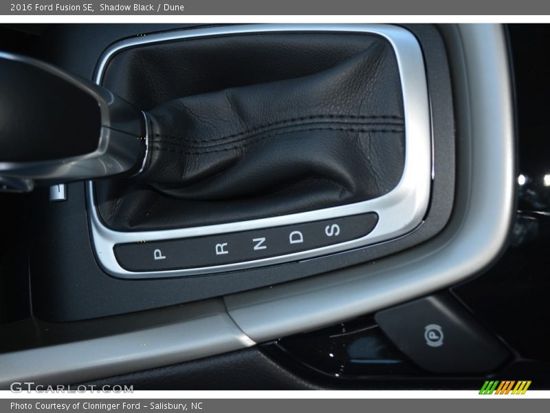 Shadow Black / Dune 2016 Ford Fusion SE