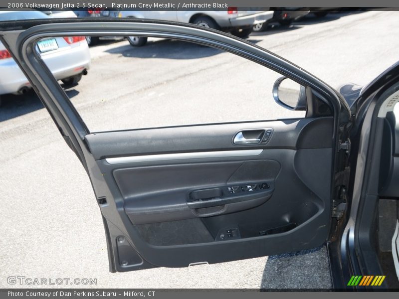 Platinum Grey Metallic / Anthracite Black 2006 Volkswagen Jetta 2.5 Sedan