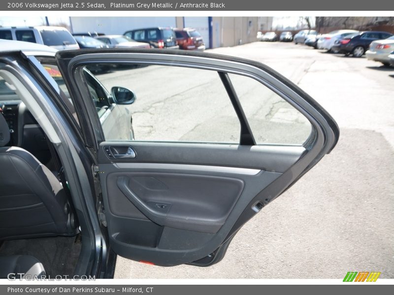 Platinum Grey Metallic / Anthracite Black 2006 Volkswagen Jetta 2.5 Sedan