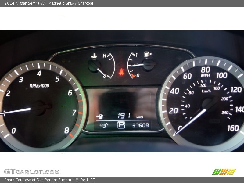 Magnetic Gray / Charcoal 2014 Nissan Sentra SV