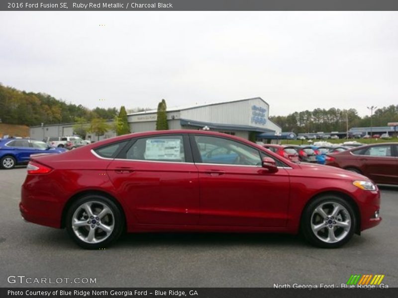 Ruby Red Metallic / Charcoal Black 2016 Ford Fusion SE