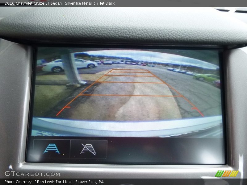Silver Ice Metallic / Jet Black 2016 Chevrolet Cruze LT Sedan