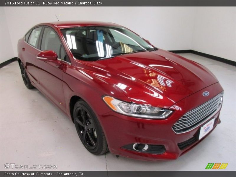 Ruby Red Metallic / Charcoal Black 2016 Ford Fusion SE