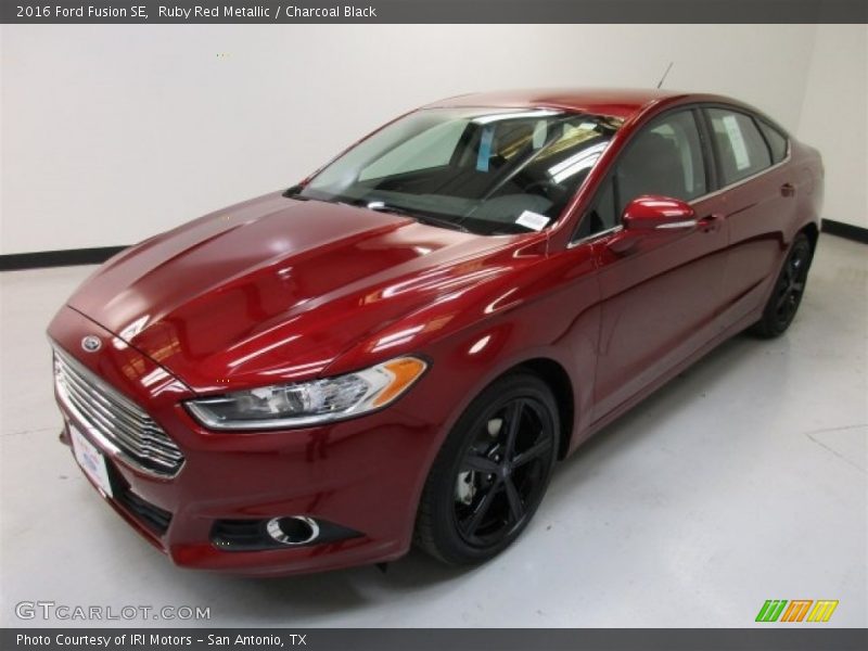 Ruby Red Metallic / Charcoal Black 2016 Ford Fusion SE