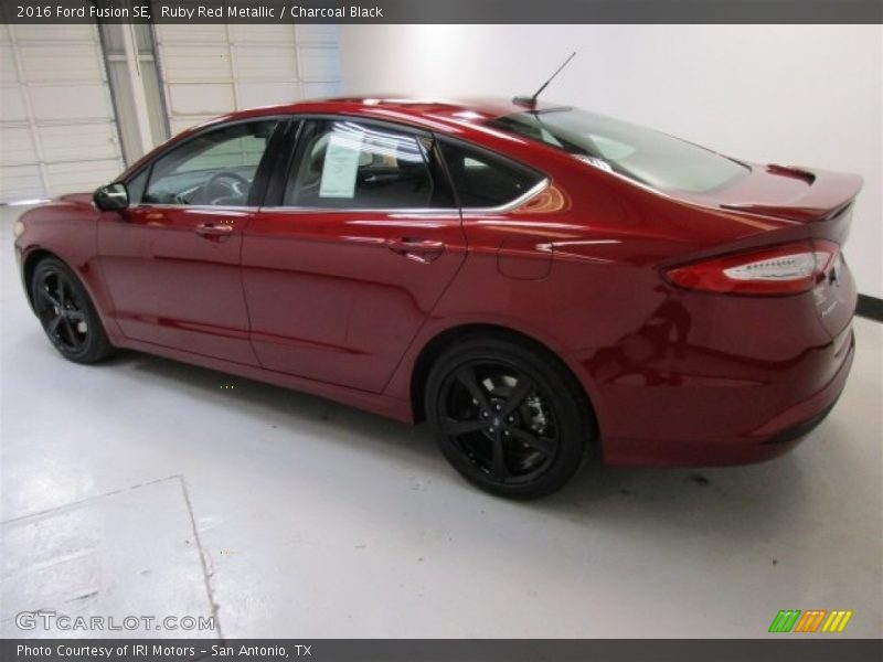 Ruby Red Metallic / Charcoal Black 2016 Ford Fusion SE
