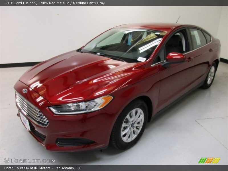 Ruby Red Metallic / Medium Earth Gray 2016 Ford Fusion S