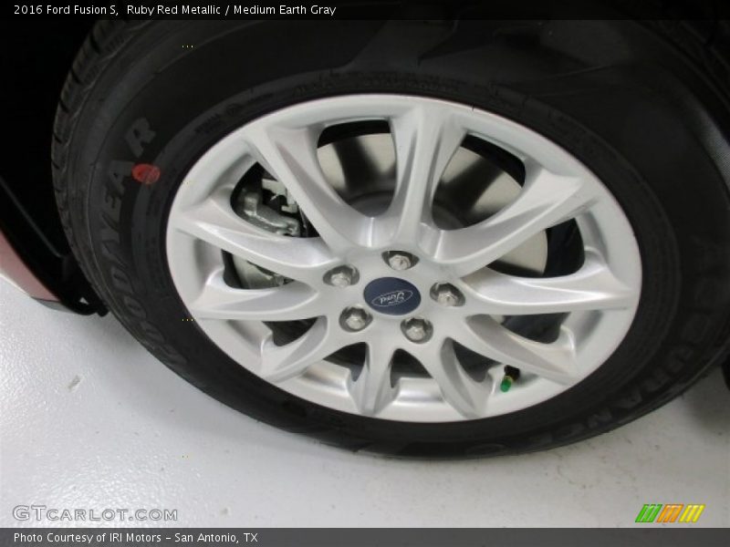 Ruby Red Metallic / Medium Earth Gray 2016 Ford Fusion S