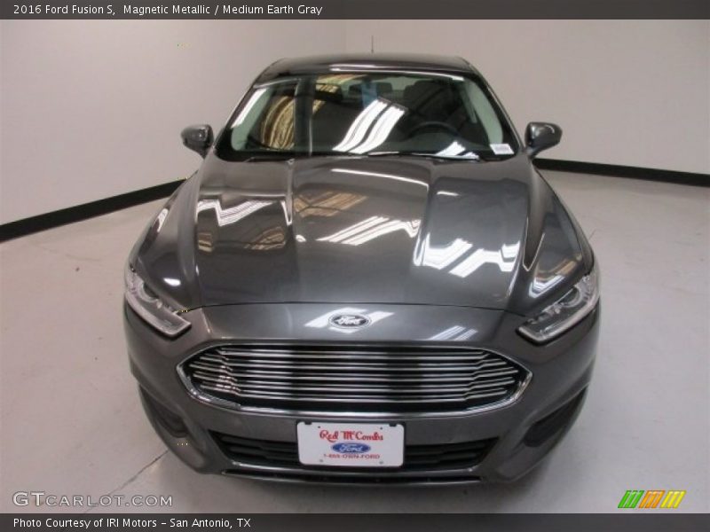 Magnetic Metallic / Medium Earth Gray 2016 Ford Fusion S