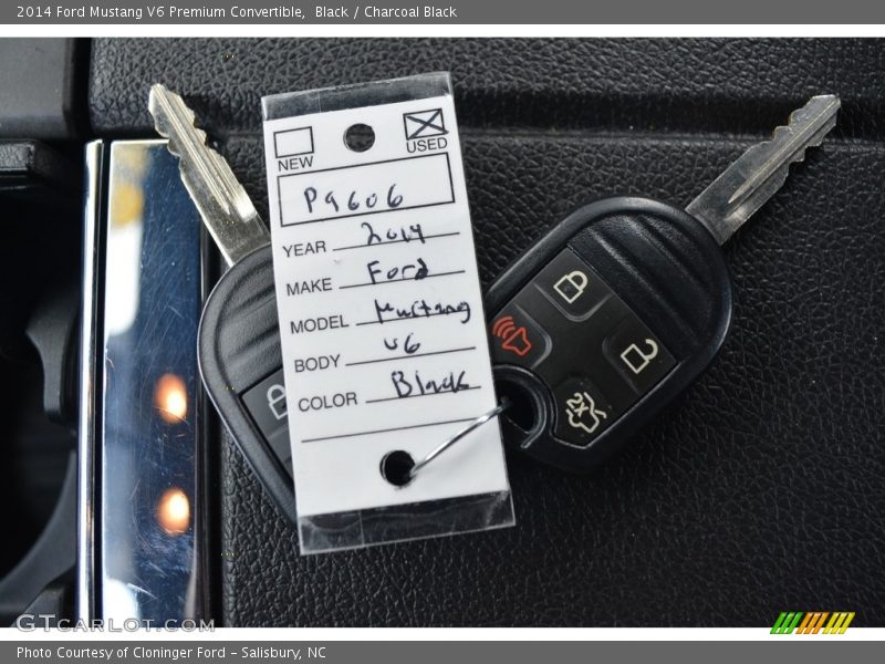 Black / Charcoal Black 2014 Ford Mustang V6 Premium Convertible