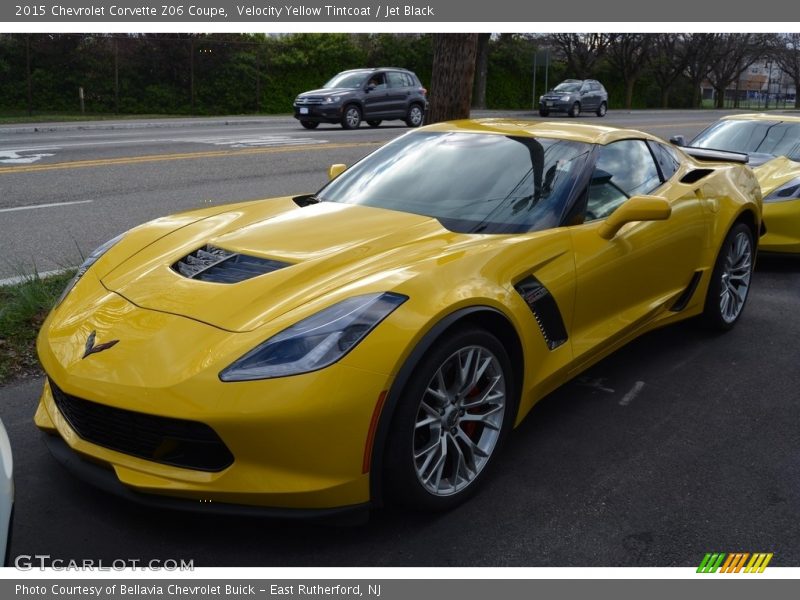 Front 3/4 View of 2015 Corvette Z06 Coupe