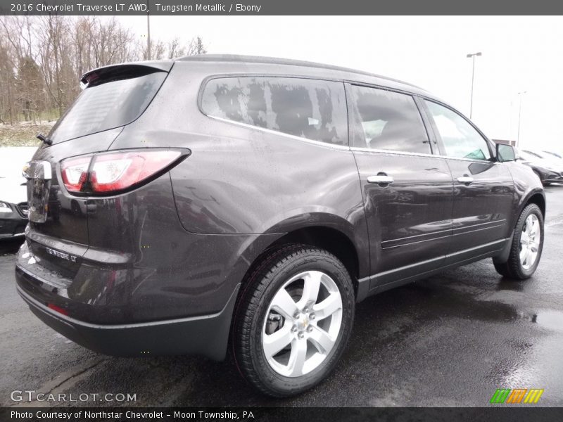 Tungsten Metallic / Ebony 2016 Chevrolet Traverse LT AWD