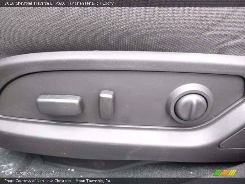Tungsten Metallic / Ebony 2016 Chevrolet Traverse LT AWD