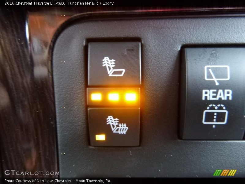 Tungsten Metallic / Ebony 2016 Chevrolet Traverse LT AWD