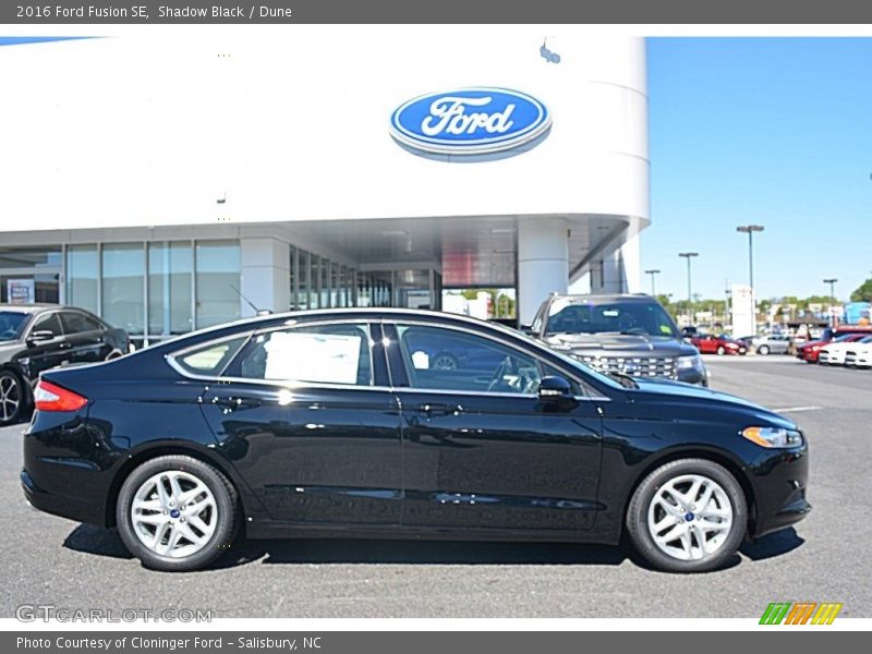 Shadow Black / Dune 2016 Ford Fusion SE