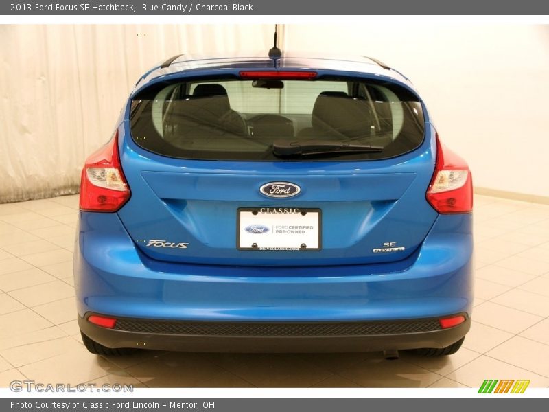 Blue Candy / Charcoal Black 2013 Ford Focus SE Hatchback
