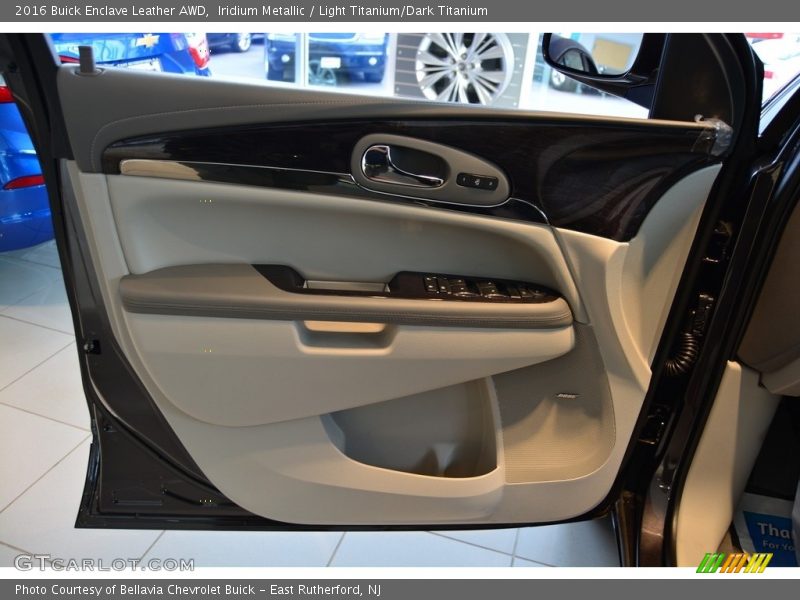Iridium Metallic / Light Titanium/Dark Titanium 2016 Buick Enclave Leather AWD