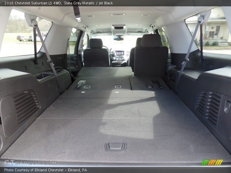  2016 Suburban LS 4WD Trunk
