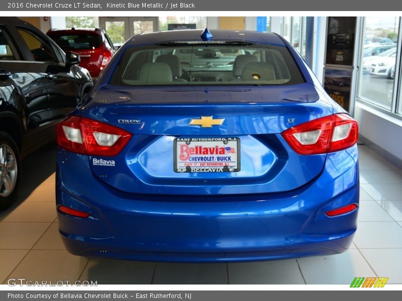 Kinetic Blue Metallic / Jet Black 2016 Chevrolet Cruze LT Sedan