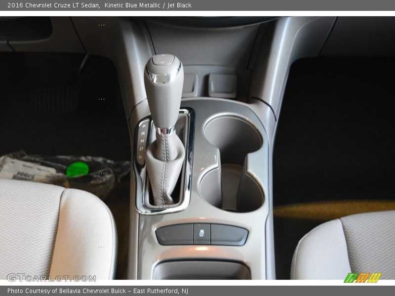 Kinetic Blue Metallic / Jet Black 2016 Chevrolet Cruze LT Sedan