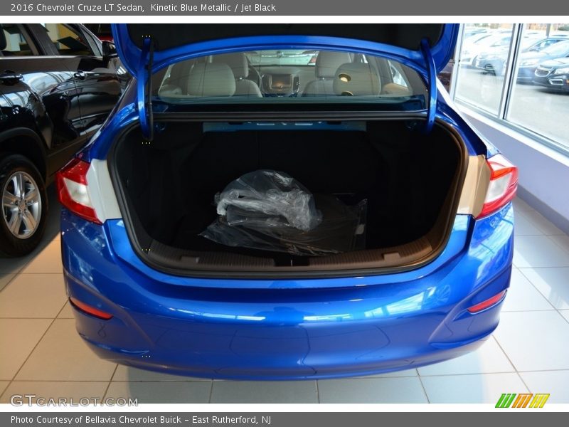 Kinetic Blue Metallic / Jet Black 2016 Chevrolet Cruze LT Sedan