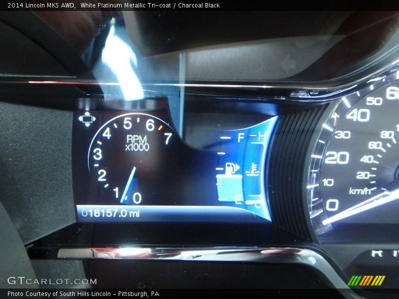 White Platinum Metallic Tri-coat / Charcoal Black 2014 Lincoln MKS AWD