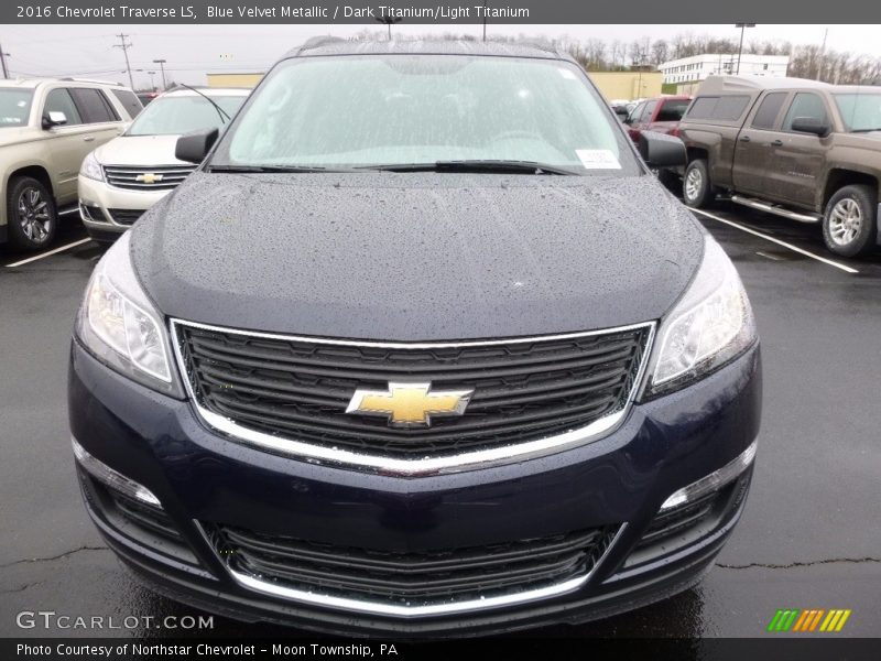 Blue Velvet Metallic / Dark Titanium/Light Titanium 2016 Chevrolet Traverse LS