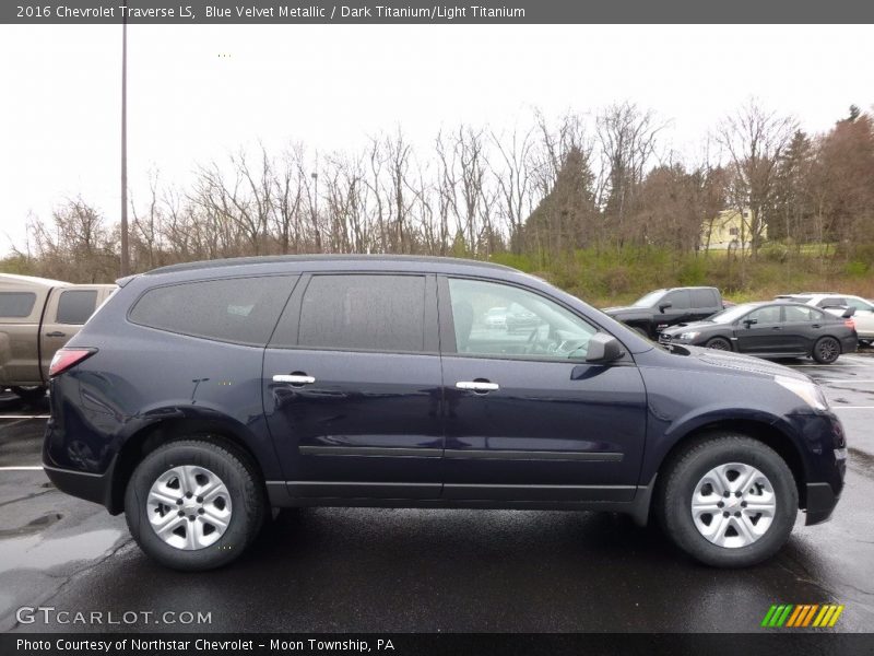 Blue Velvet Metallic / Dark Titanium/Light Titanium 2016 Chevrolet Traverse LS